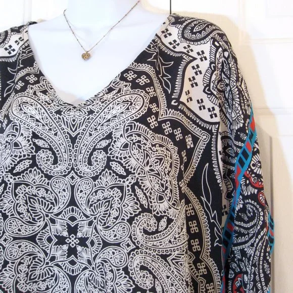 Tolani | 'Briyanna' Multi-Printed Silk V Neck Top - Picture 5 of 12